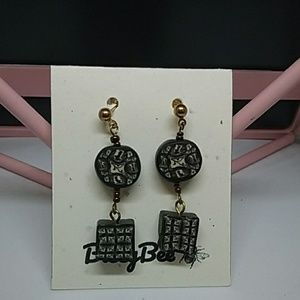 Eye of hours and cat earrings